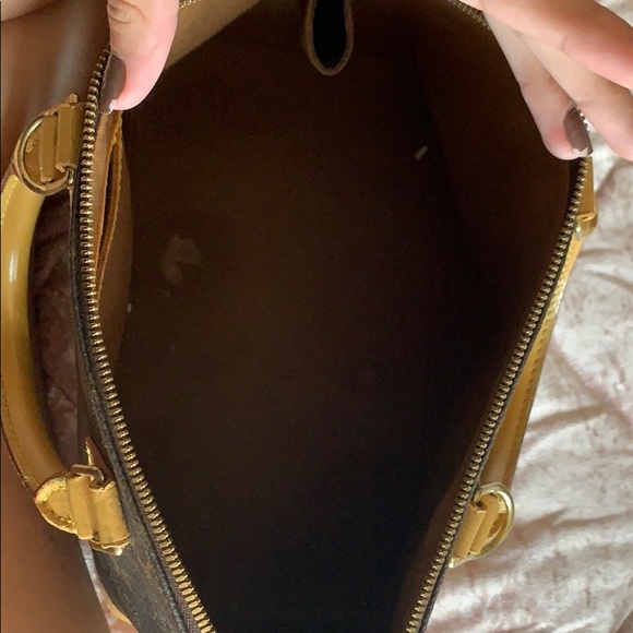 COPY - Louis Vuitton Alma Piurse - Picture 2 of 9